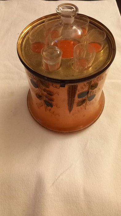 Conjunto de bar de garrafa e copo de licor