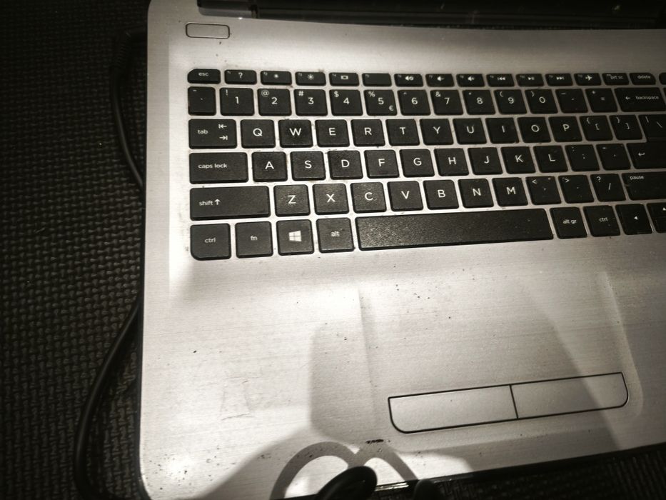 Uszkodzony laptop HP 15 i5 7gen  na części płyta