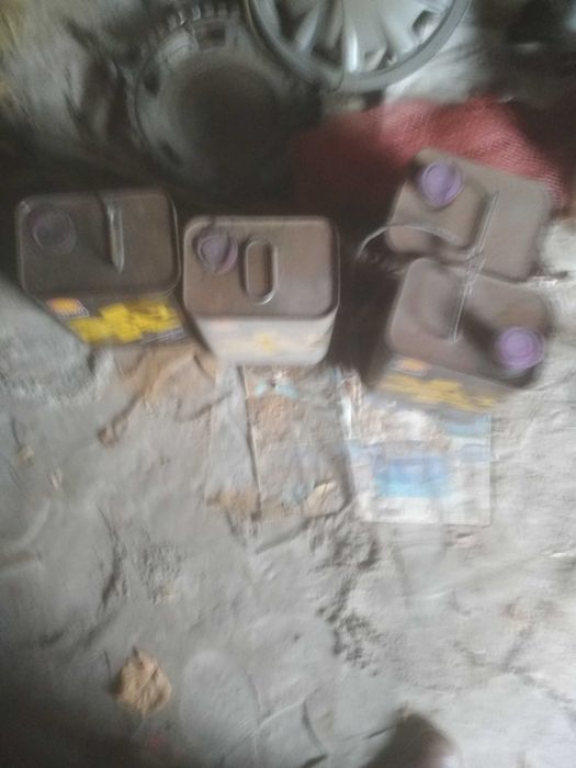 Latas antigas de lubrificantes Shell Auto