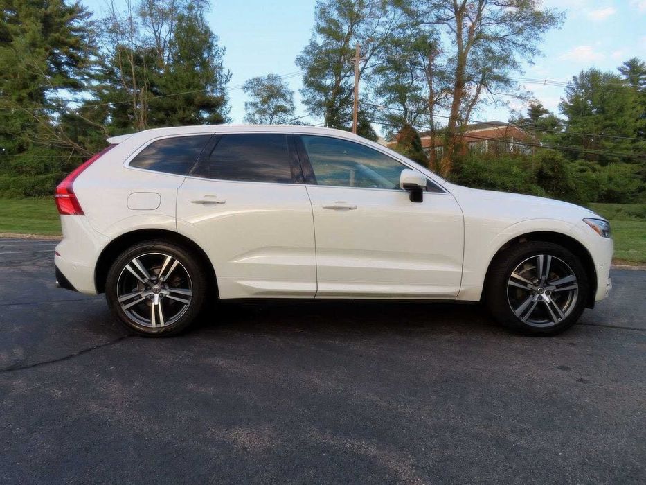 Volvo XC60 T5 Momentum      2019