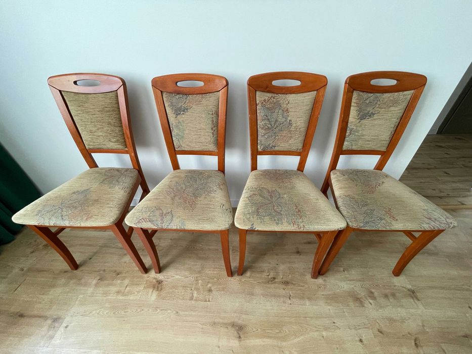 4 drewniane krzesła