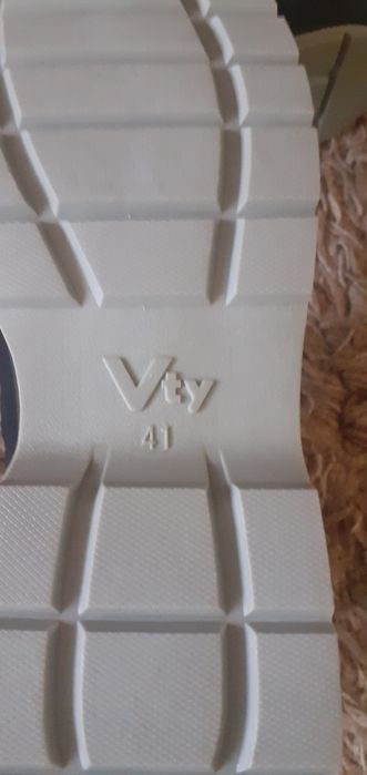 Зимове взуття 41 розмір