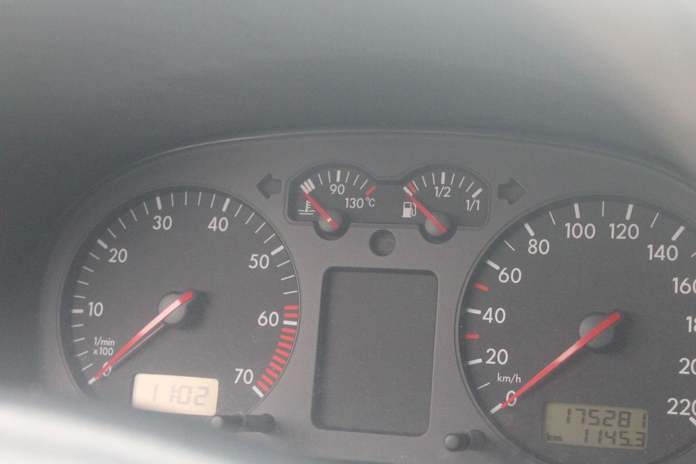 VW Golf IV Gasolina – Apenas 175.000km – Muito Estimado