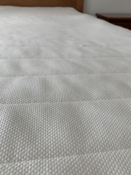 Sobre colchão solteiro Ikea