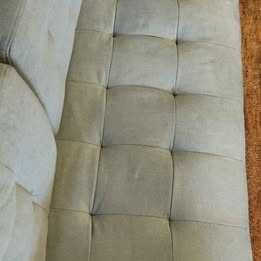 Sofá de 3 lugares acolchoado