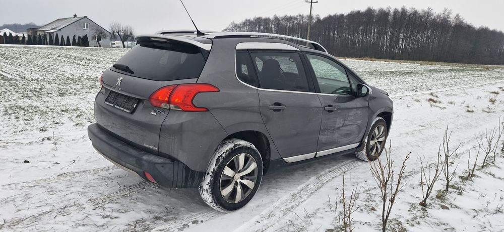 Peugeot 2008 nawigacja klimatronik panorama