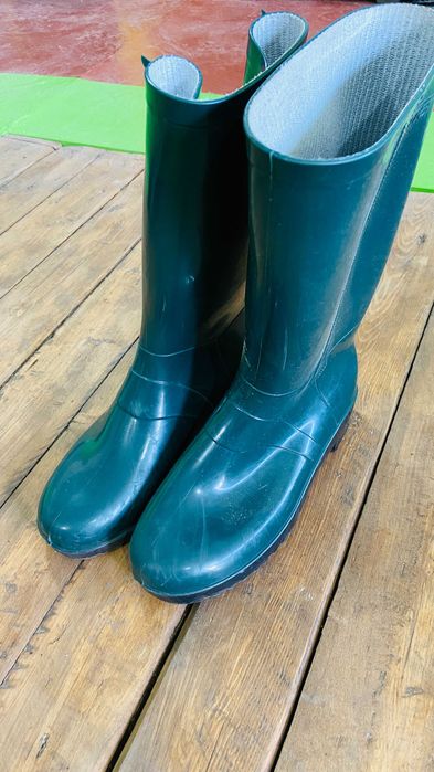 Продам сапоги резиновые Litma 39-40