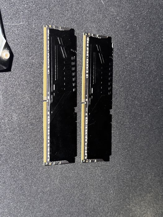оперативная память DDR4 2x8gb kingston fury