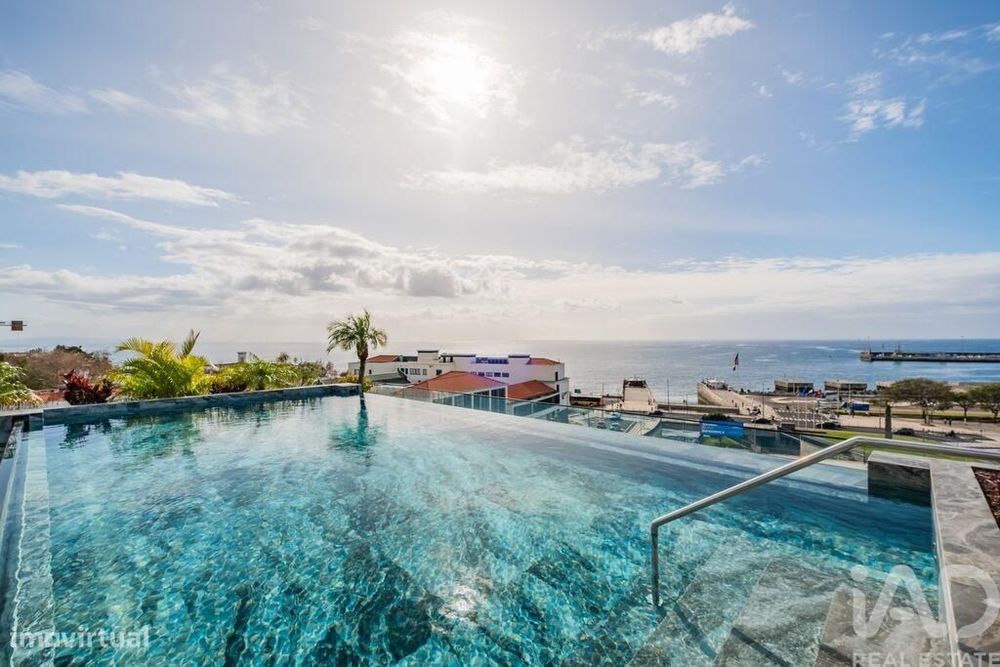 Apartamento T1 em Funchal (Sé) de 83,00 m2