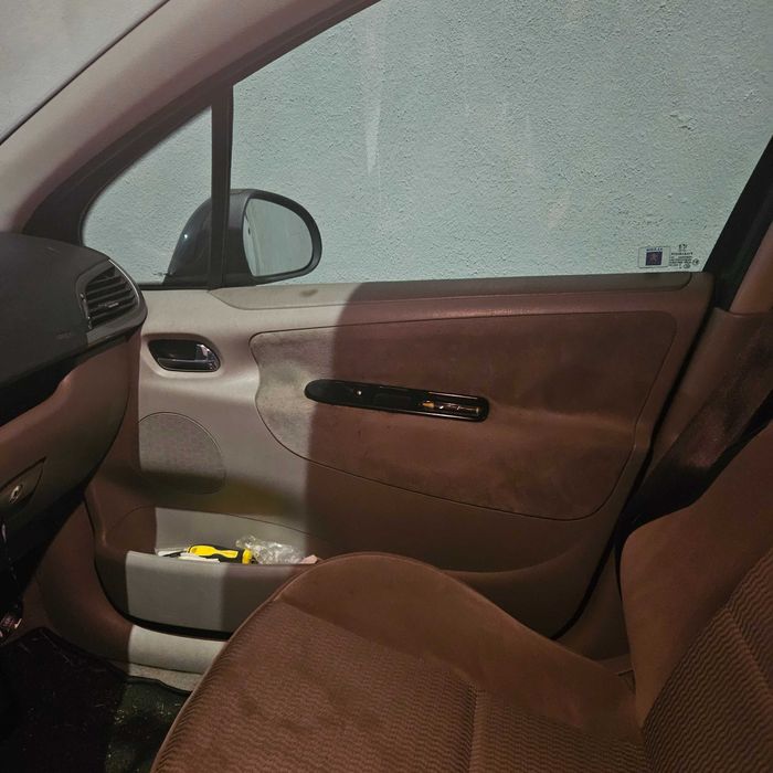 Pegeout 207 1.4 250mil km