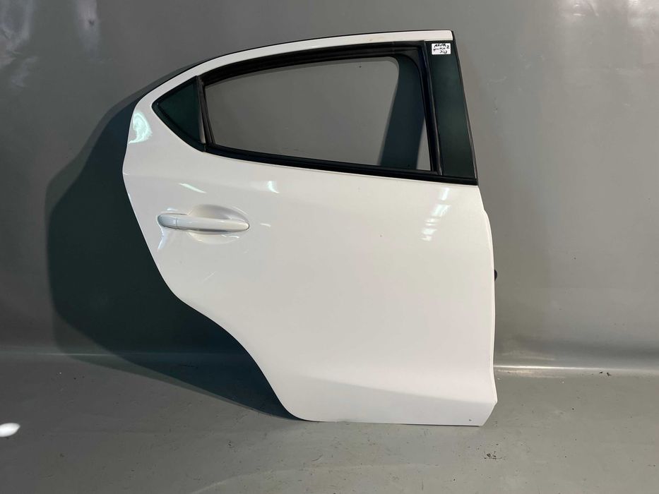 drzwi prawe tył mazda 2 kolor biały europa