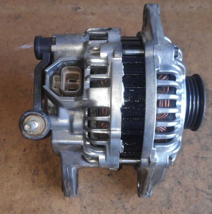 Генератор Mazda 323 MPV 626 Clarus Sephia Sportage 929 Xedos MX-6