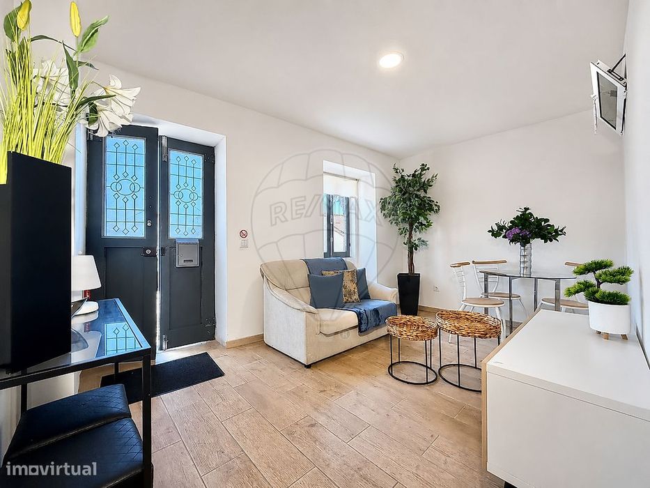 T2 Detached House for Sale
