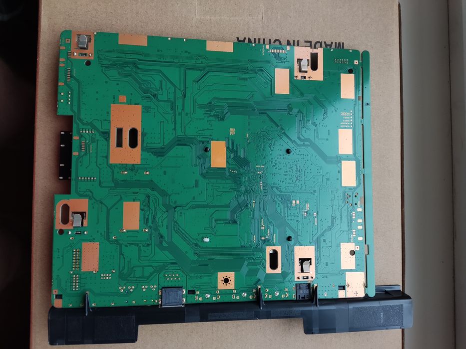 Продам телевізор по запчастинах SAMSUNG UE49NU7120U