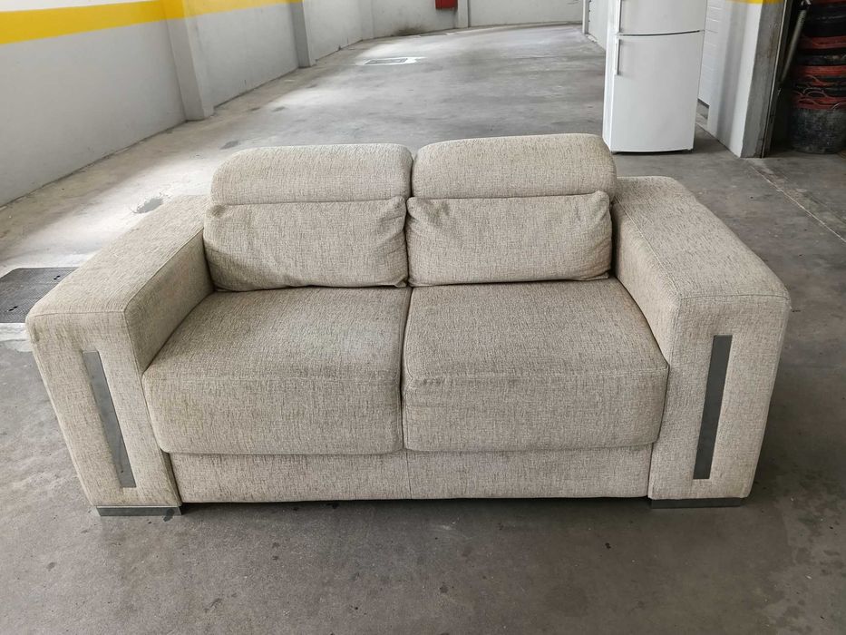 Vendas de sofá e frigorífico