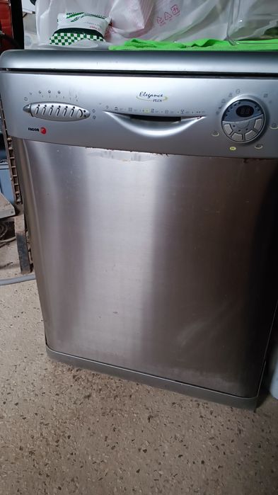 Máquina de lavar loiça Fagor  em excelente estado