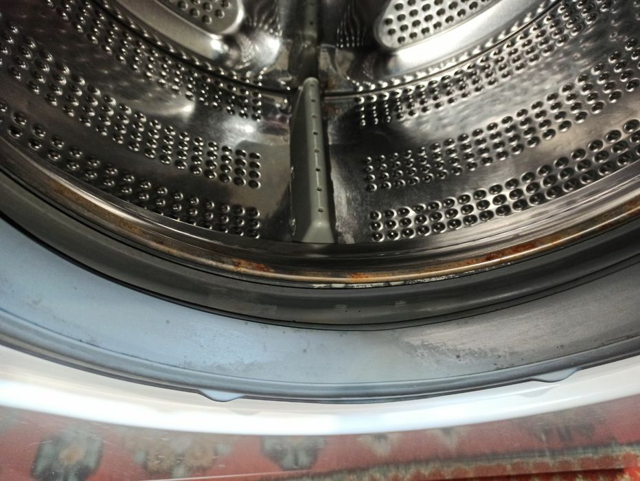 Продам пральну машину після технічного обслуговування  на 5 кг LG