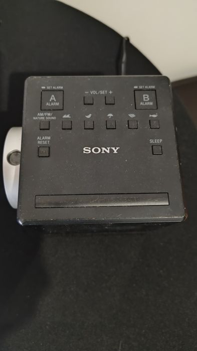 Despertador Sony com projetor