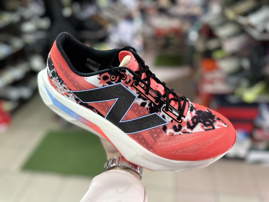 Бігові шосейні кросівки New balance Elite V4 Super Comp ( РОЗМІР 47 )