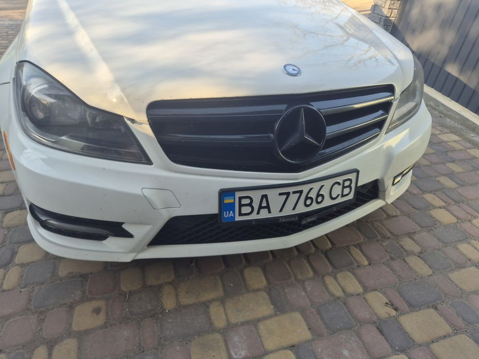 Mercedes-Benz C-Class 2014 VIN WDDGF4HB6EA959629 фото оголошення 5 з 8