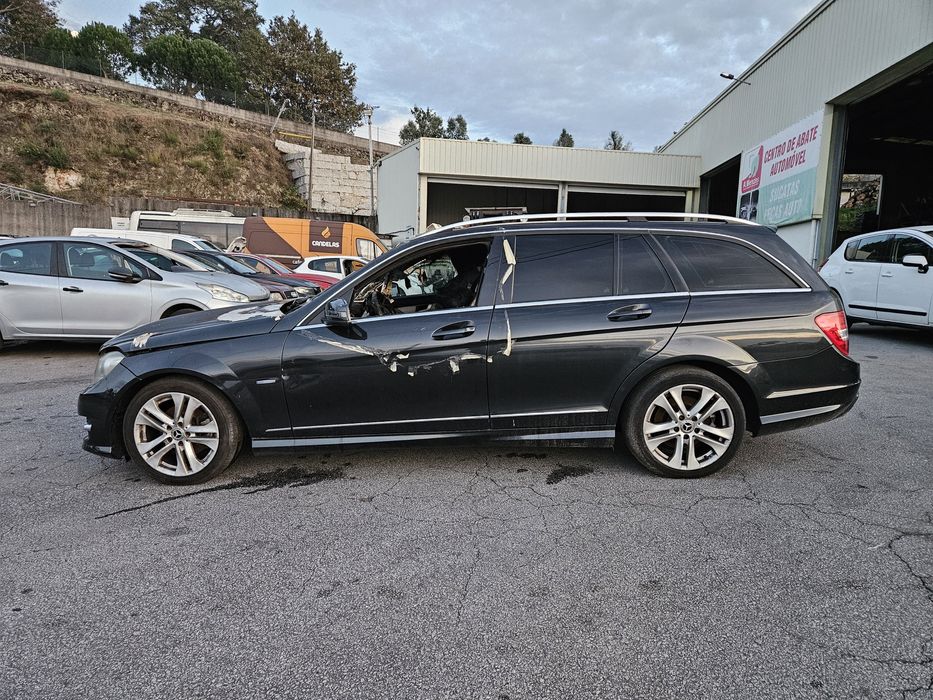 Mercedes-Benz W204 Estate C220 CDi AMG de 2011 para peça