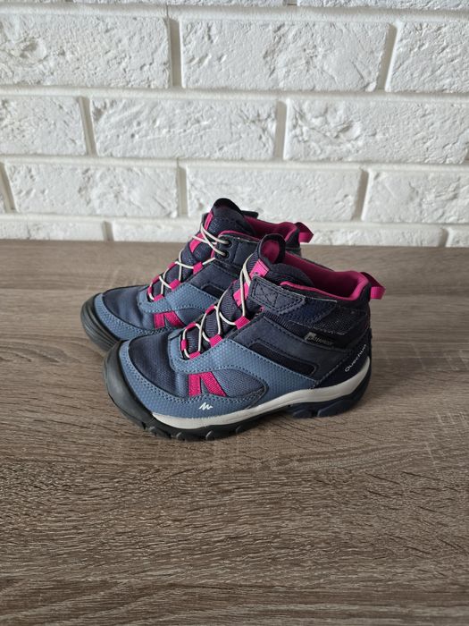 Buty trekkingowe Quechua Decathlon.