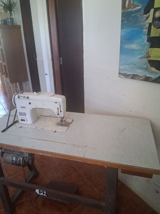 Maquina de costura antiga PFAFF