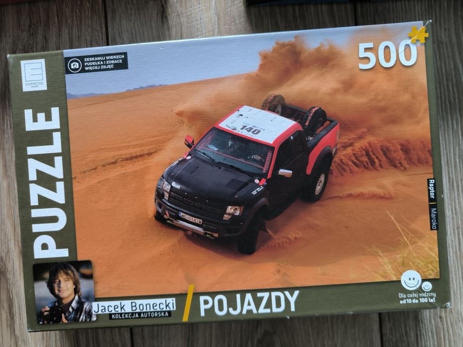 5 pudełek puzzli plus cztery antyramy do nich