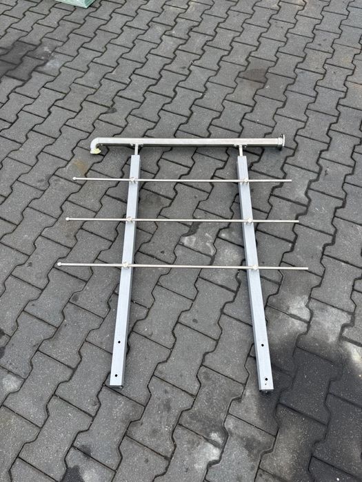 Schody i barierka po demontażu