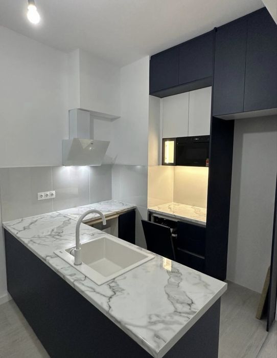 Продаж 3к.кв., 72 м2; Греція, Афіни(р-н Каліфея)