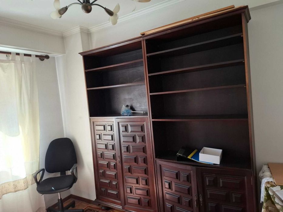 Móveis de Sala: Mesa e Cadeiras / Estante / Mesa TV / Mesa de apoio / Mesa de Centro