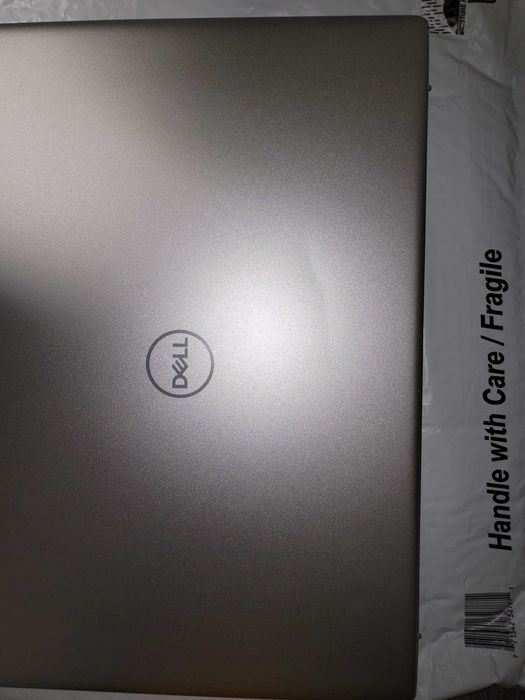 Dell Inspiron 16 5635 amd ryzen 5 7530u 8gb ddr4 512ssd