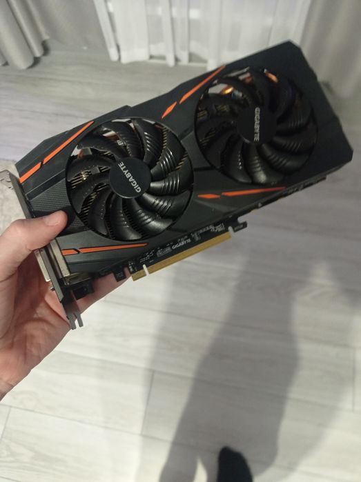 rx580 8gb гарний стан все чисте та замінене