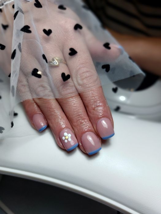 Paznokcie manicure hybrydowy / laminacji brwi  i rzęs