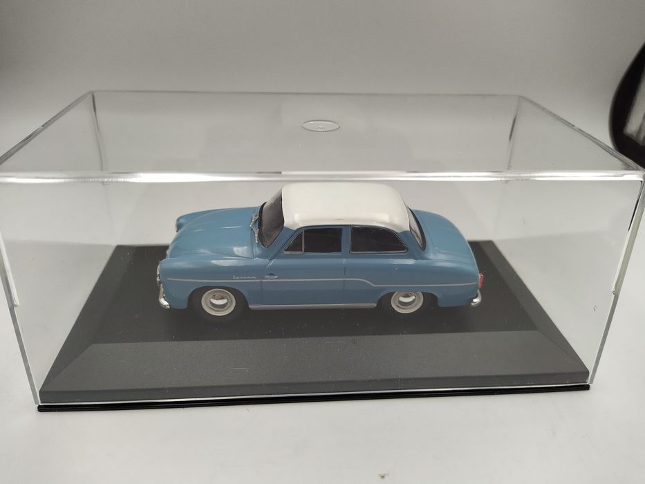 Syrena 102 deagostini kultowe auta PRL 1:43