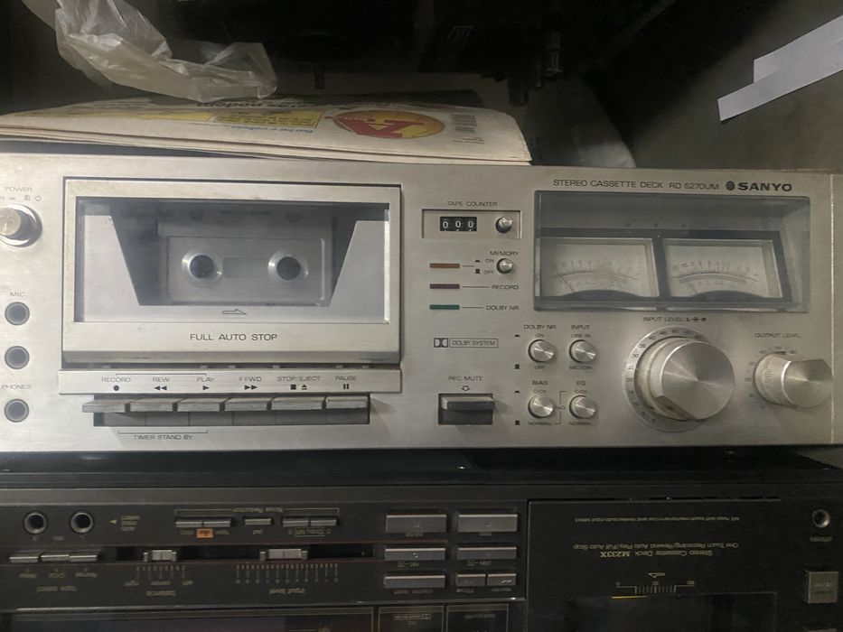 Lote de gravadores de cassetes e cassetes