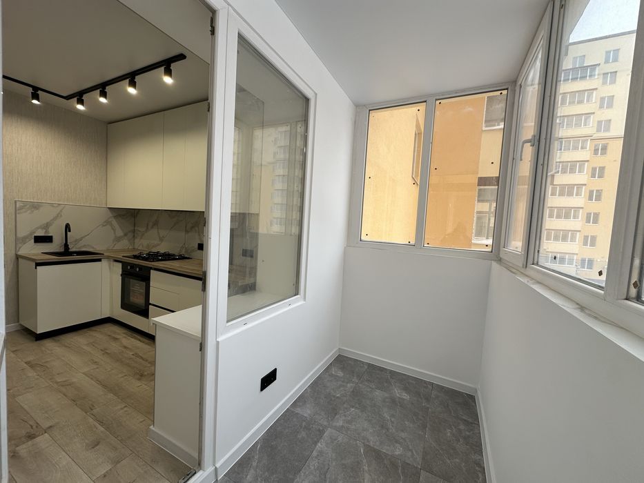 Новенька 1к 32 м2 Київський Маєток . Мінімальне оформлення