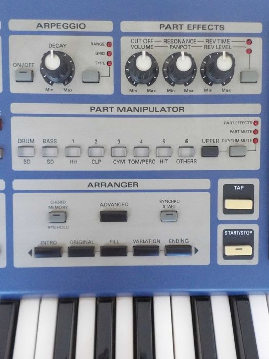 Roland EG 101 Groove keyboard Synth