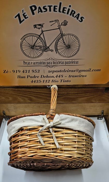 Cesto de verga e lancheira pic nic / bicicleta pasteleira /clássica