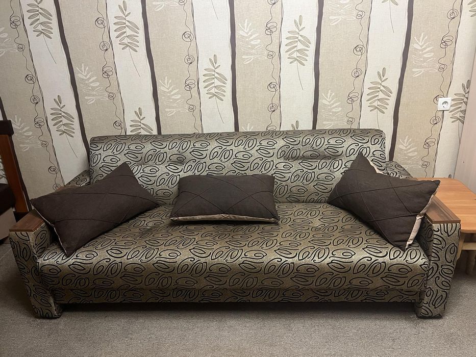 Продам диван в хорошем состоянии самовывоз, самовывос район Варус 1