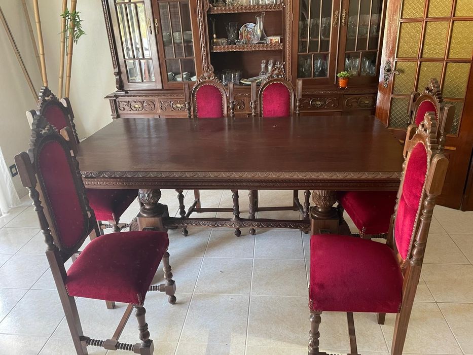 Móvel + mesa + 6 cadeiras sala jantar