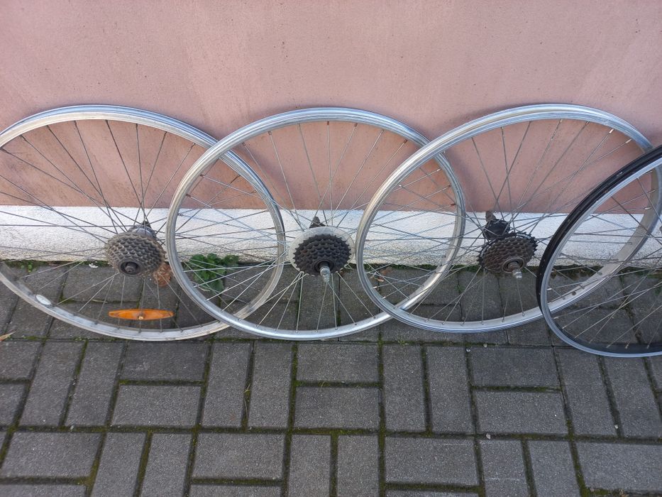 Велосипедні колеса на 26"