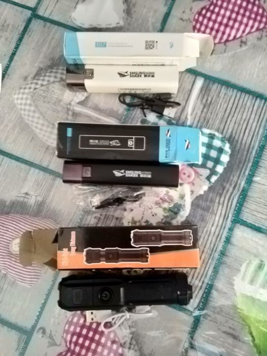 Ліхтарик, фонарик. На акумуляторах. Фонарік заряджаючийся.