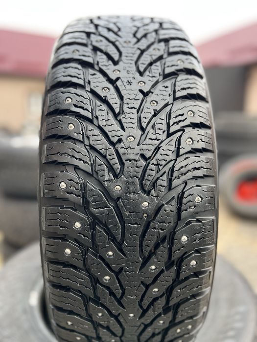 Шини зимові 215/65 r16 Nokian Hakkapeliitta 9 SUV ідеал 9мм шиповані