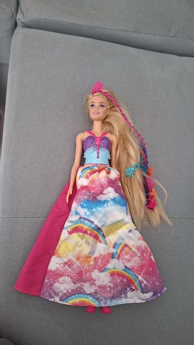Lalka Barbie.   .