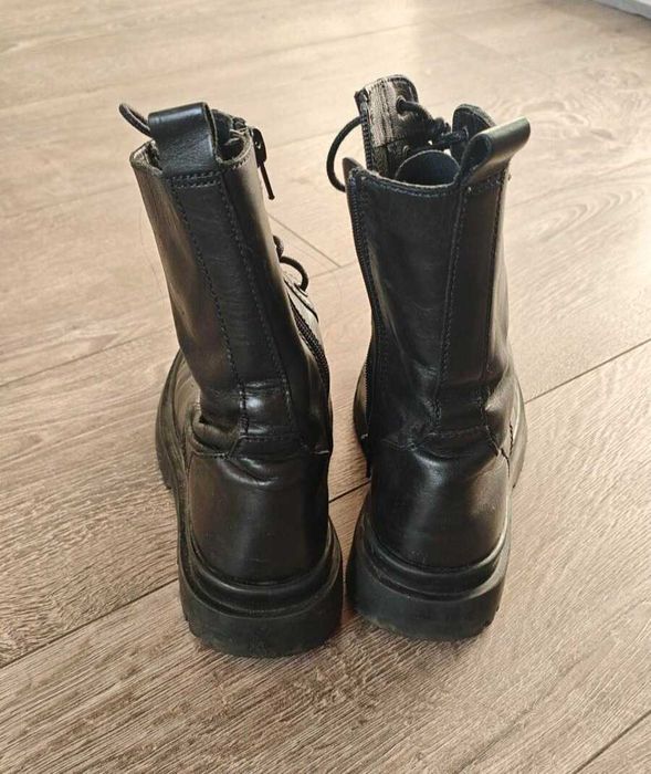 Шкіряні ботинки чоботи Zara, р. 35, ідеальний стан