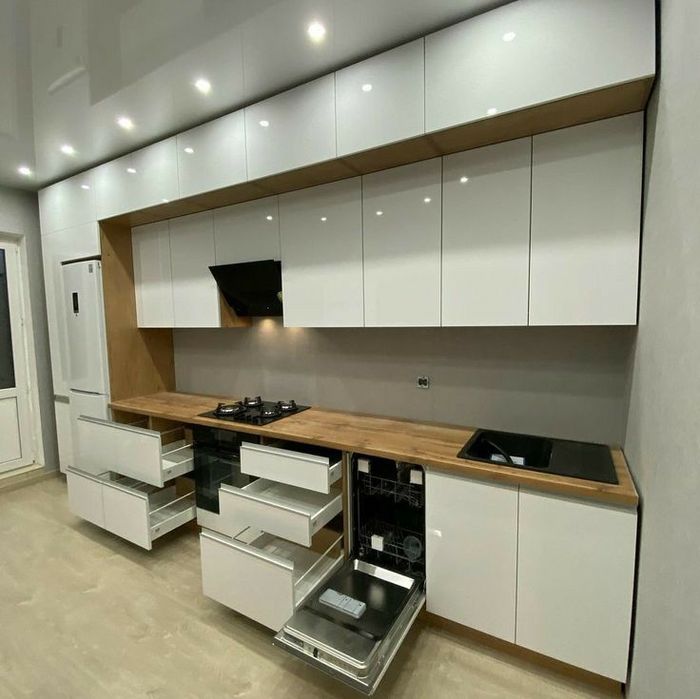 Недорогая кухня от 15000 за метр.погон.