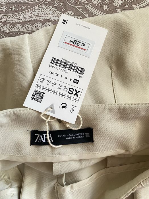 Calça zara alfaitaria tamanho 34 com etiqueta