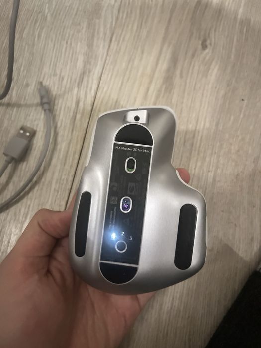 Rato da Logi versao MX Master 3S para Mac, mas compativel com windowns tambem
