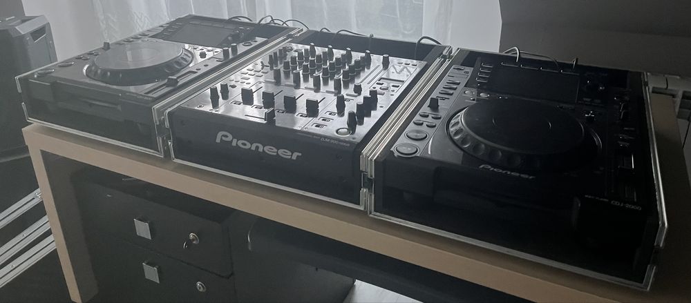 Pioneer cdj 2000 x2,djm 900nexus case y barczak